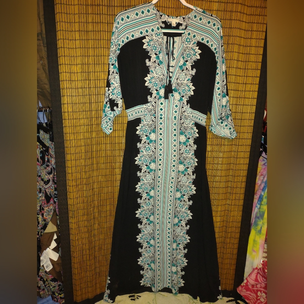 Elegant Black and Teal Maxi Dress